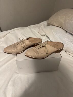 Pour La Victoire Neutral Beige Lace-Front Mules